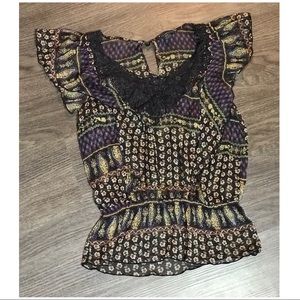 Flirty bohemian floral blouse with lace purple